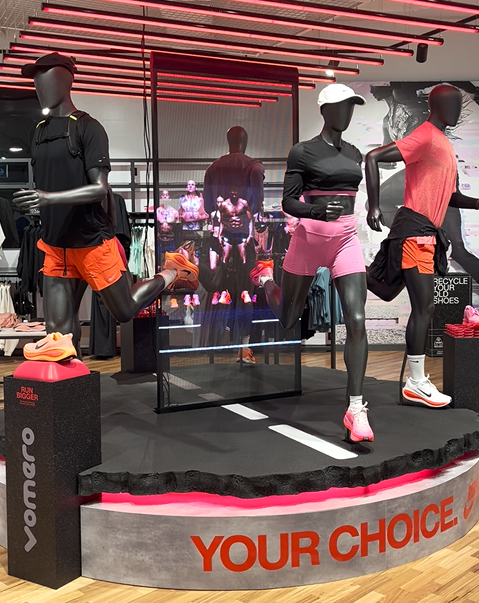 Nike Store with InVisia Displays T-series