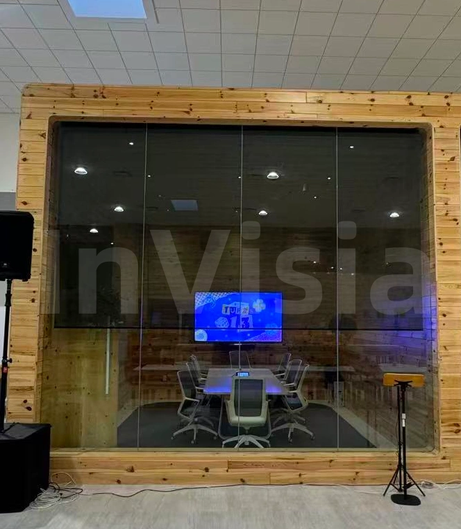 InVisia US corporate cases holographic displays